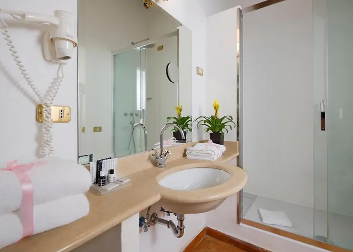 Residenza Frattina Rome
