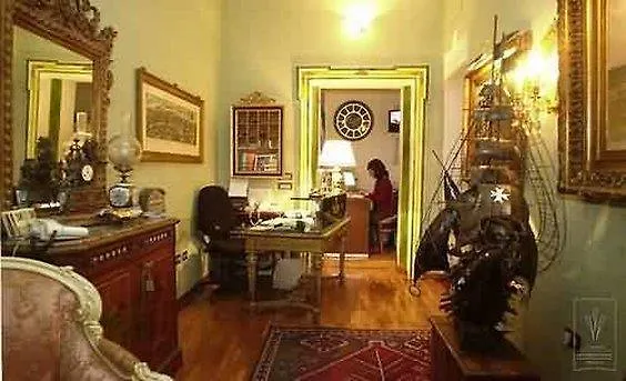 Affittacamere Residenza Frattina 4*