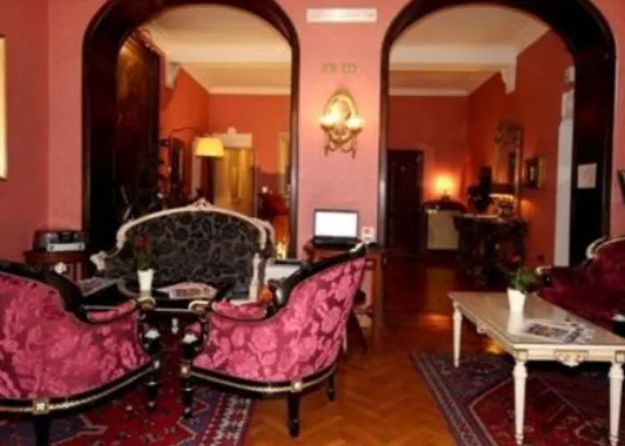 Residenza Frattina Affittacamere 4*